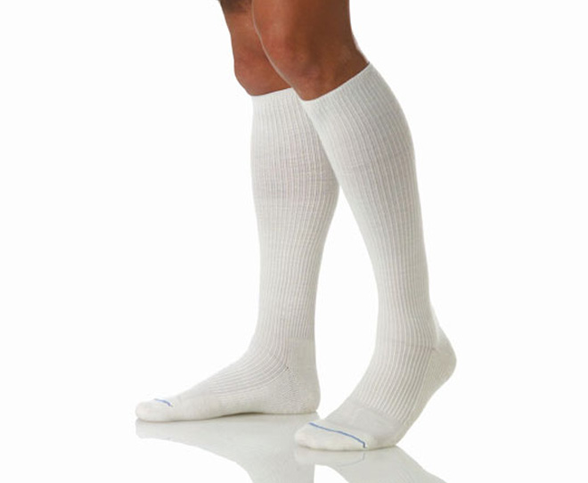 You are currently viewing Diabetic Socks vs. Compression Socks-What’s the Difference